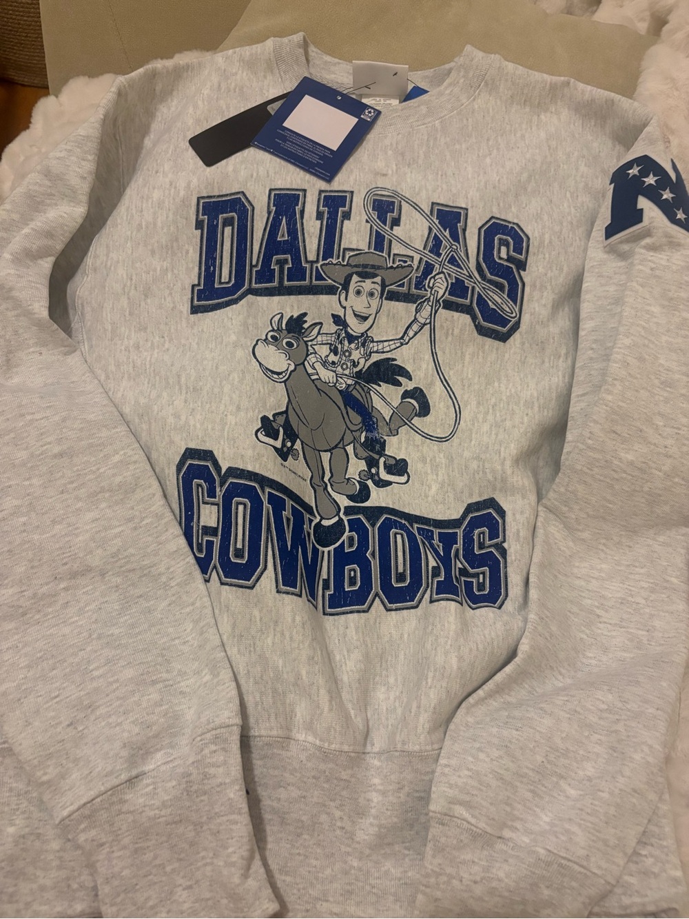 Disney x NFL - NWT Dallas Cowboys Toy Story Crew - S
